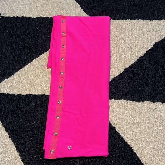 Lululemon Vinyasa Scarf - Picture 3 of 5